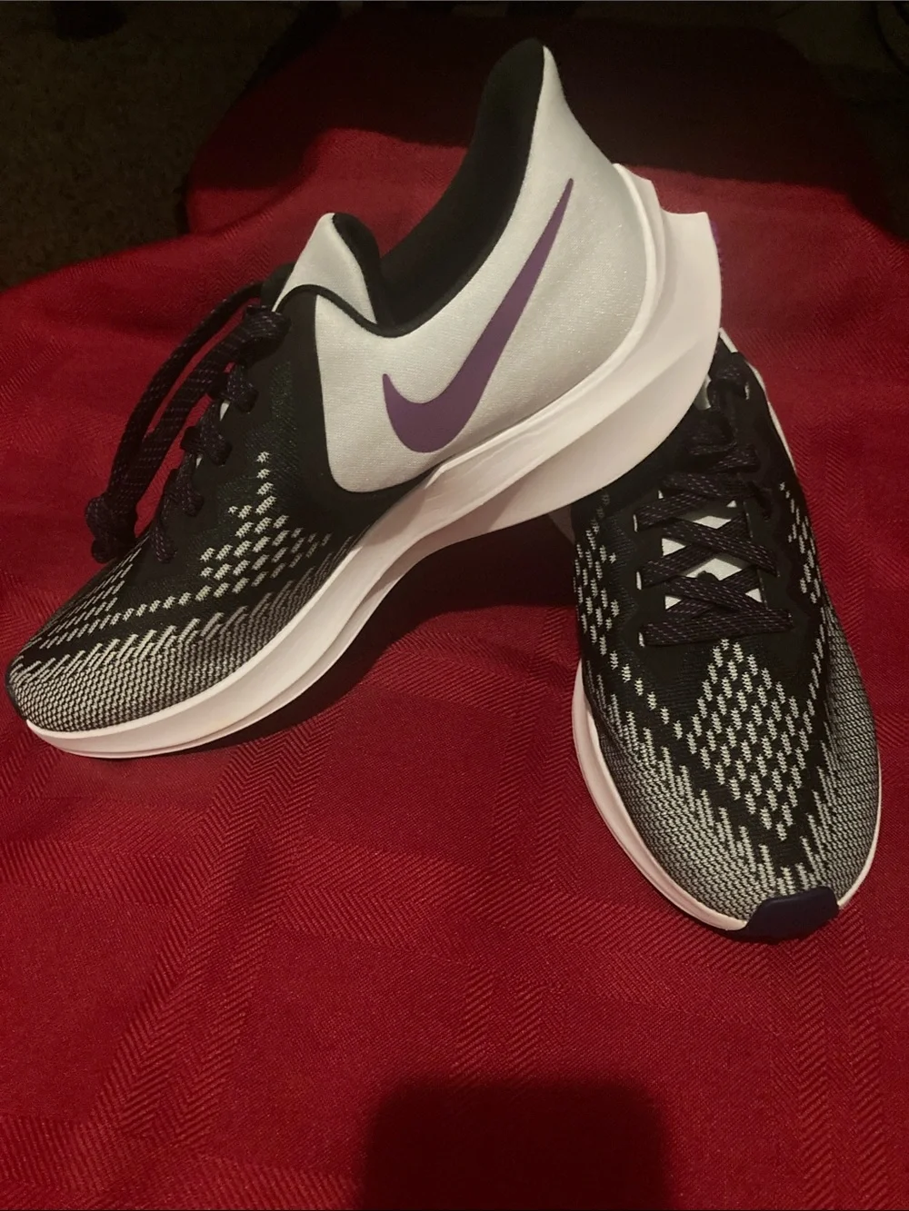 Nike Black, White & Purple Women's Air Zoom Winflo 6 Running Shoes